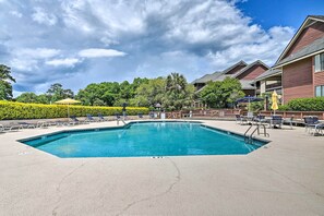 Kingston Plantation Amenities | 3 Outdoor Pools (Seasonal)