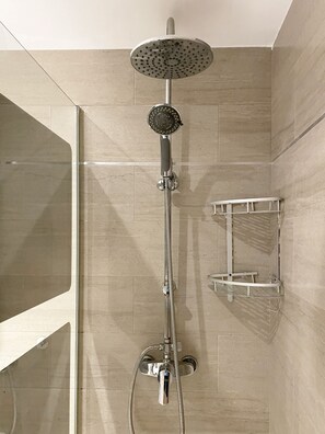 Bain