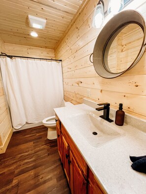 Bathroom in The Bear Cabin