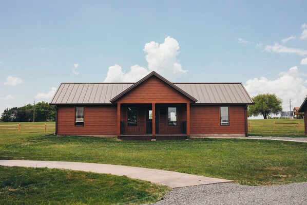 The Bear Cabin at Hidden Acres Cabins