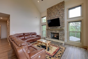 Living Room | Main Floor | Fireplace | Smart TV w/ Cable