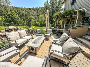 Patio seating around fire pit 