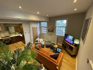 Living area with flatscreen TV