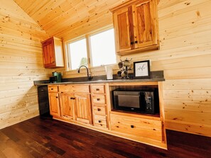 The Gobbler Cabin kitchenette