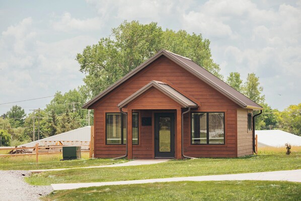 The Gobbler Cabin at Hidden Acres Cabins in Bethany, MO