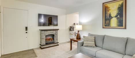 South Lake Tahoe Vacation Rental | 2BR | 1BA | 2 Steps to Access | 768 Sq Ft