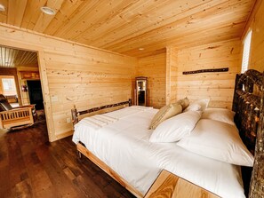 Caribou Cabin Bedroom #2 (1)