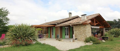 Photo 0