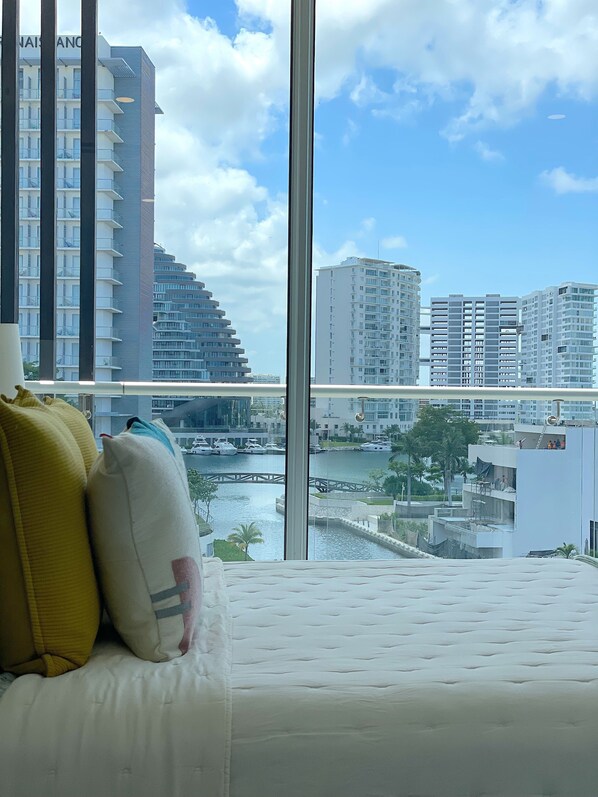 Vista desde la cama del cuarto principal 