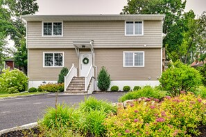 House Exterior | Keyless Entry