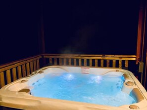 Private Hot tub on the porch!