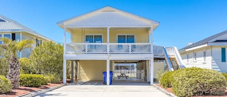 Sea-ing is Believing Street-Side Exterior