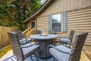 Outdoor Fire Pit At Cabin Rental