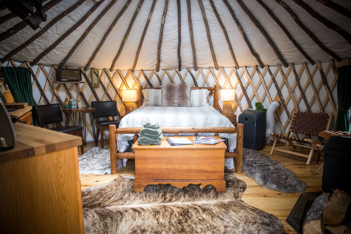 The Yurt at Echo Hill Farm