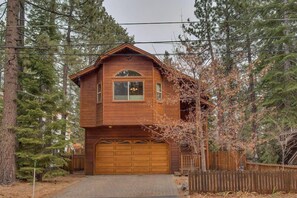 'Absolutely amazing and cozy place!' - Review Ruslan