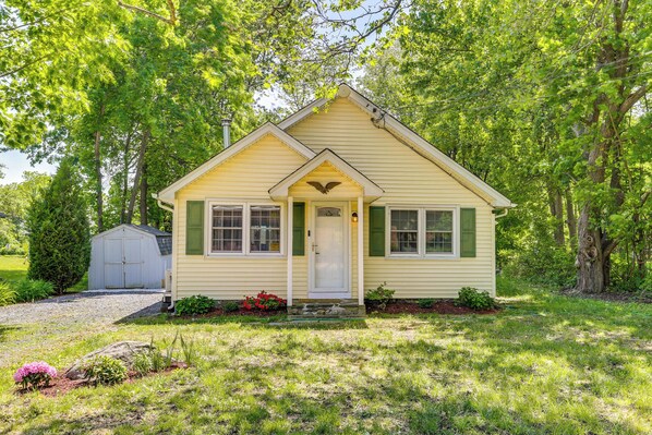 Vernon Township Vacation Rental | 2BR | 1BA | 500 Sq Ft | 2 Steps to Enter