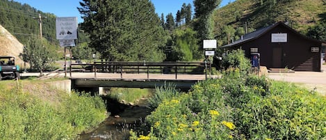 Trailside Lodging along the infamous Mickelson Trail and Whitewood Creek. 