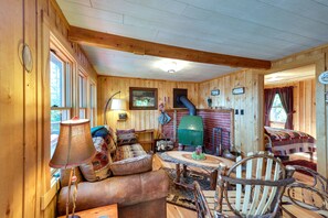Living Room | Expansive Lake Views | Free WiFi