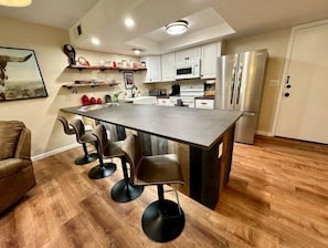 Brand new kitchen with Bar seating for 4