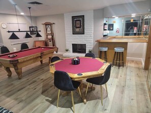 Spielezimmer