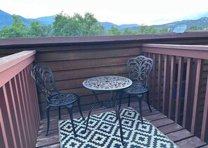 Master bedroom mini-deck 
