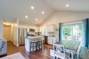 Dining Area | Kitchen | Cooking Basics