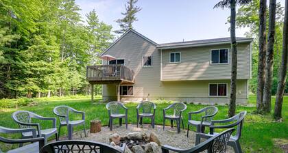 Serene Pentwater Getaway w/ Yard Near Lakes