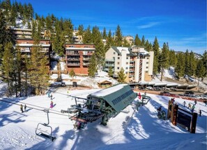 Closest building to Stagecoach lift.