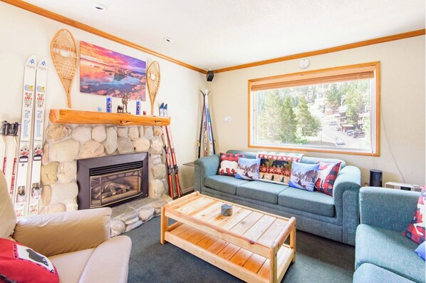 Living room with view of Stagecoach lift