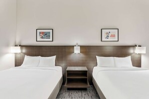 Unit with 2 Queen Beds