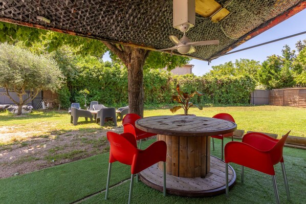 Outdoor dining