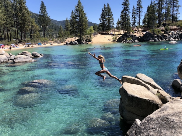 Zephyr cove is well located just a couple of miles from South Lake, 17 miles from Incline Village and Sand Harbor. Prefect place to explore all that Tahoe has to offer.