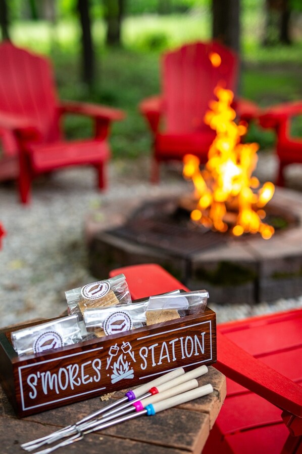 Enjoy summer evenings around the fire pit!