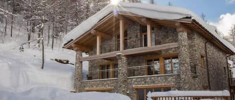 Le Chalet en Hiver