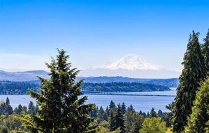 Enjoy the view of Lake Washington and Mountain Rainier!