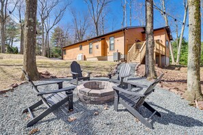 Fire Pit Area | Community Amenities