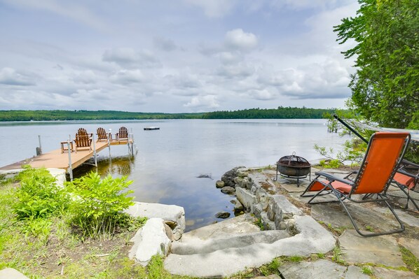 Raymond Vacation Rental | 3BR | 1.5BA | 2 Entry Steps | 1,304 Sq Ft