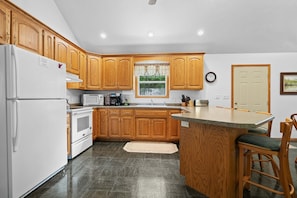 Full kitchen! New stove, dishwasher, refrigerator, and microwave.