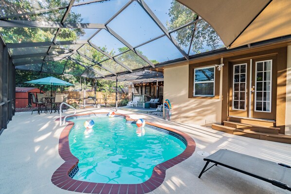 The design and features of the pool ensure a safe and enjoyable experience for everyone.