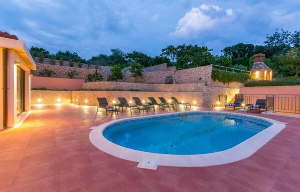 pool