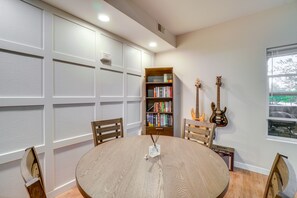 Dining Room | Dishware & Flatware Provided