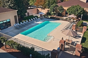 Outdoor Swimming pool