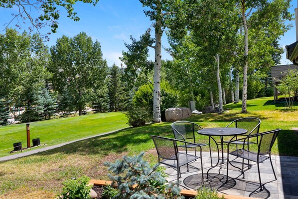 Take a front-row seat to the action! Enjoy watching golfers tee off while relaxing on the patio.