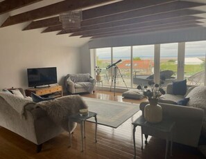 First Floor Lounge