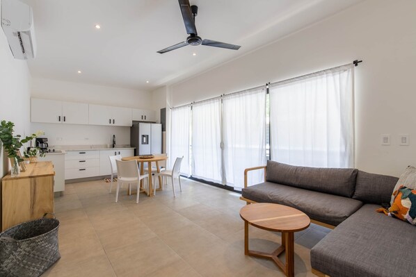 Living and kitchen with AC