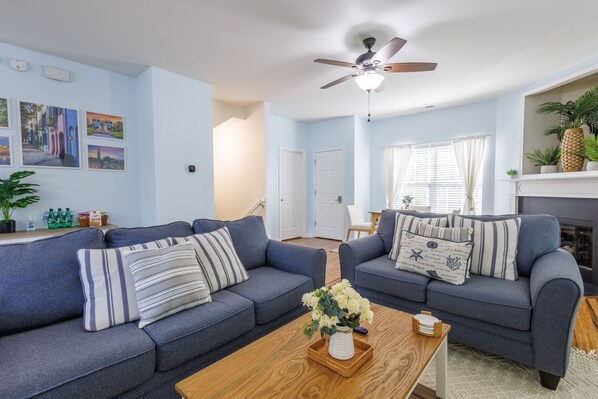 Beautiful and bright open concept living room 