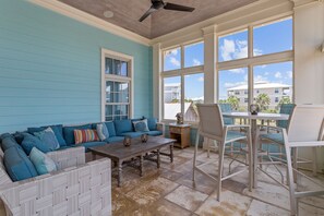 23-Blue-Palmetto-Screened-Porch