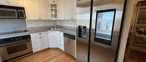 Fully Equipped Kitchen with Dishwasher
