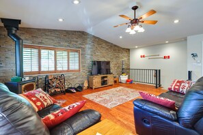 Living Room | Central Air Conditioning