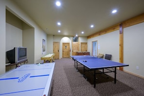 Spielezimmer